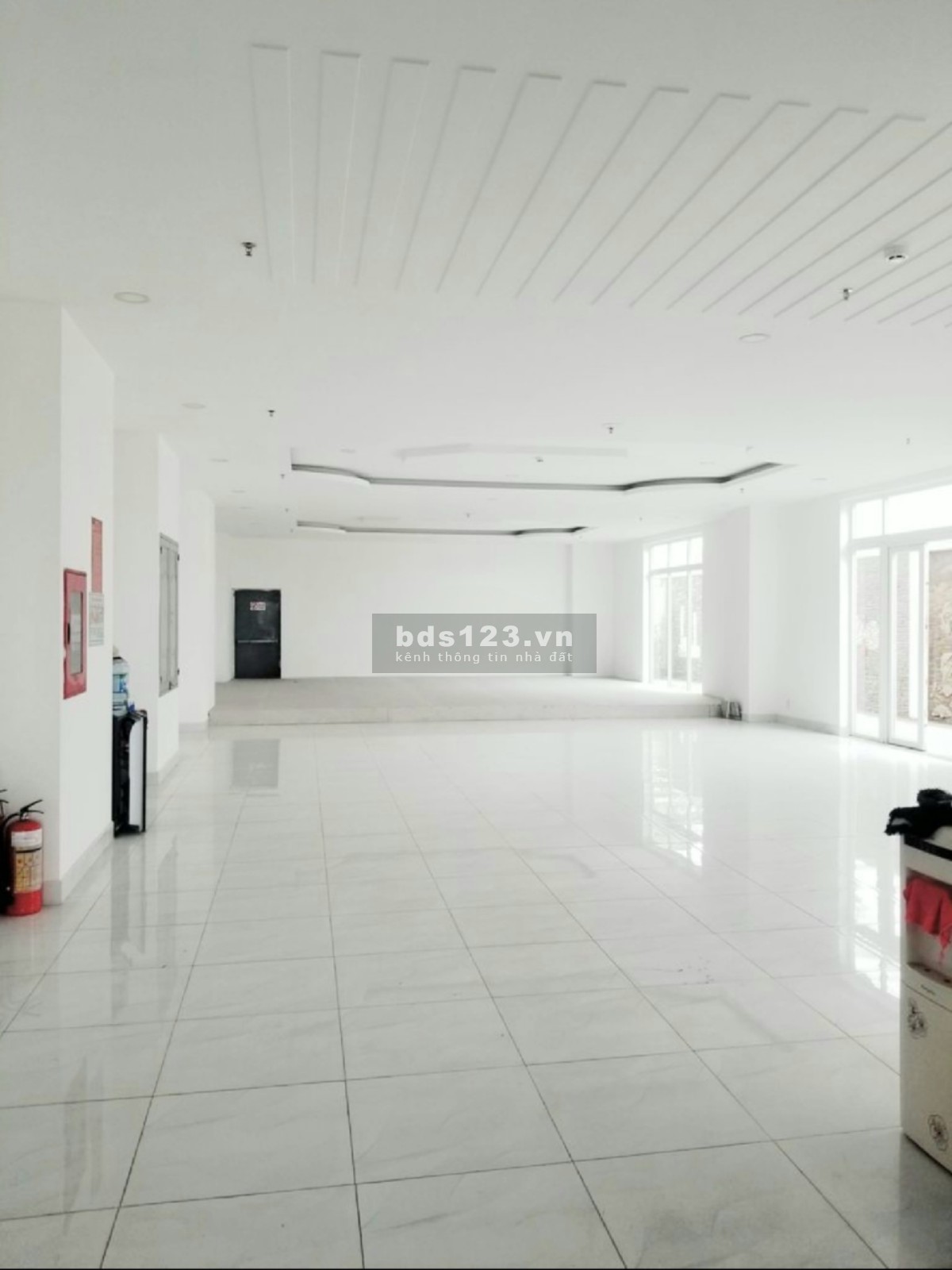 Mặt bằng 200m2 mặt tiền đường Hoàng Quốc Việt, Quận 7
