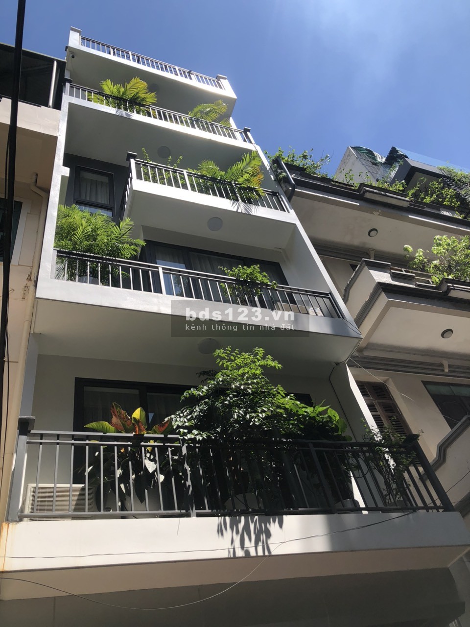Bán nhà mặt phố VIP Nguyễn Khuyến 110m2 - kđt văn quán - kinh doanh tấp nập - vỉa hè 5m - BÁN GẤP