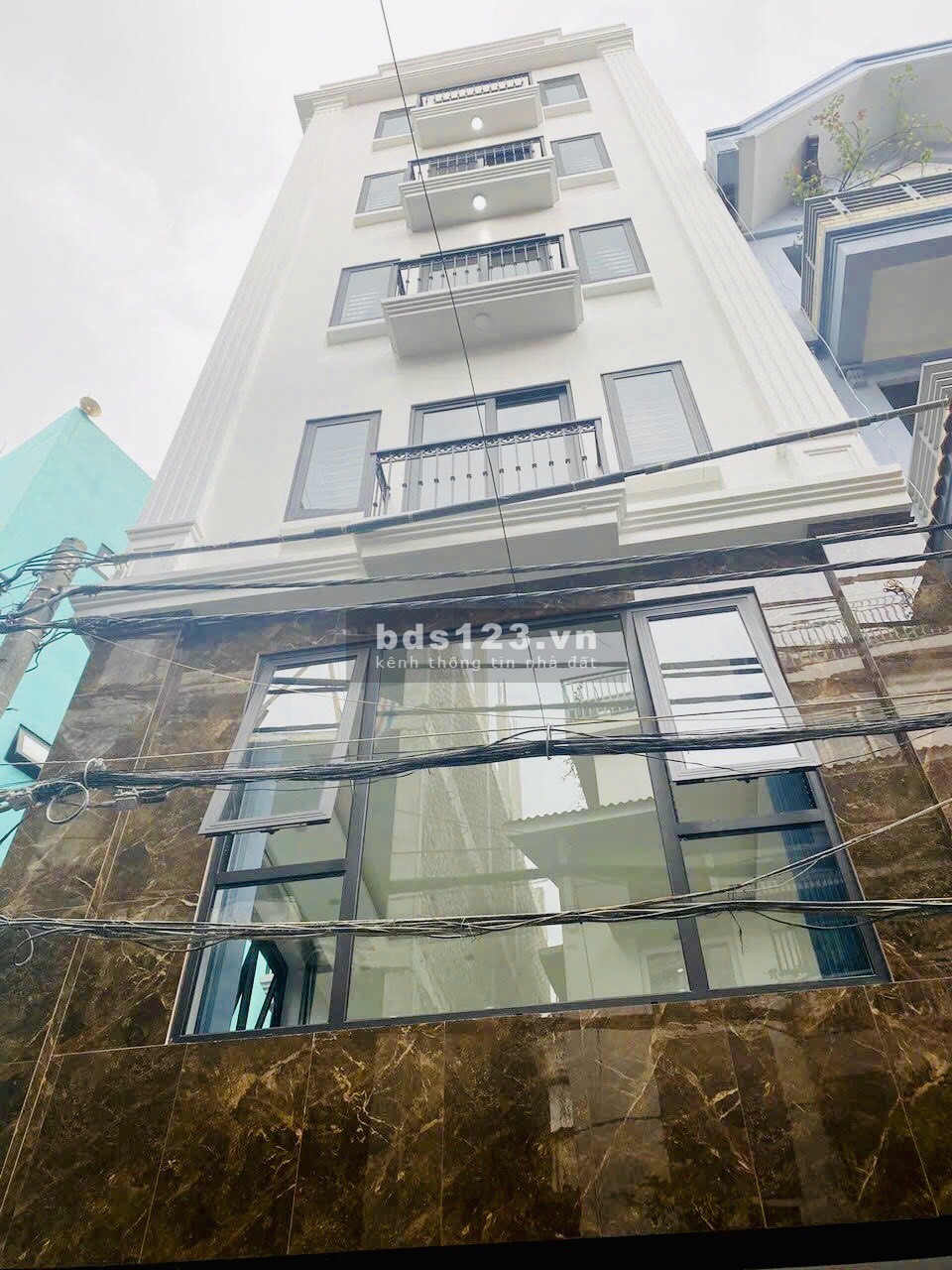Bán toà nhà 8 tầng 92m2 thang máy- ô tô tránh vỉa hè kinh doanh 100tr/tháng - tt. Ba Đình - rất hiếm