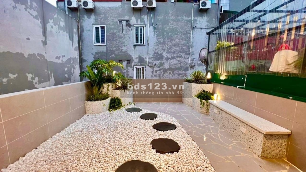 Bán nhà Khâm Thiên, Đống Đa 40m2 x 4 tầng giá chỉ 4.5 tỷ nhà đẹp lung linh - 40M ra mặt phố