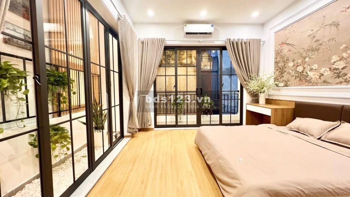 Bán nhà Khâm Thiên, Đống Đa 40m2 x 4 tầng giá chỉ 4.5 tỷ nhà đẹp lung linh - 40M ra mặt phố