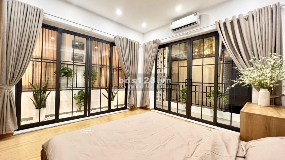 Bán nhà Khâm Thiên, Đống Đa 40m2 x 4 tầng giá chỉ 4.5 tỷ nhà đẹp lung linh - 40M ra mặt phố