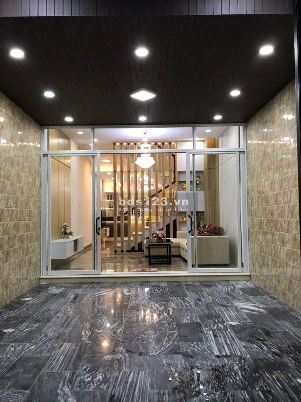 Bán nhà 4 tầng khu Nguyễn Sơn - Đường 7m5 hướng đông nam