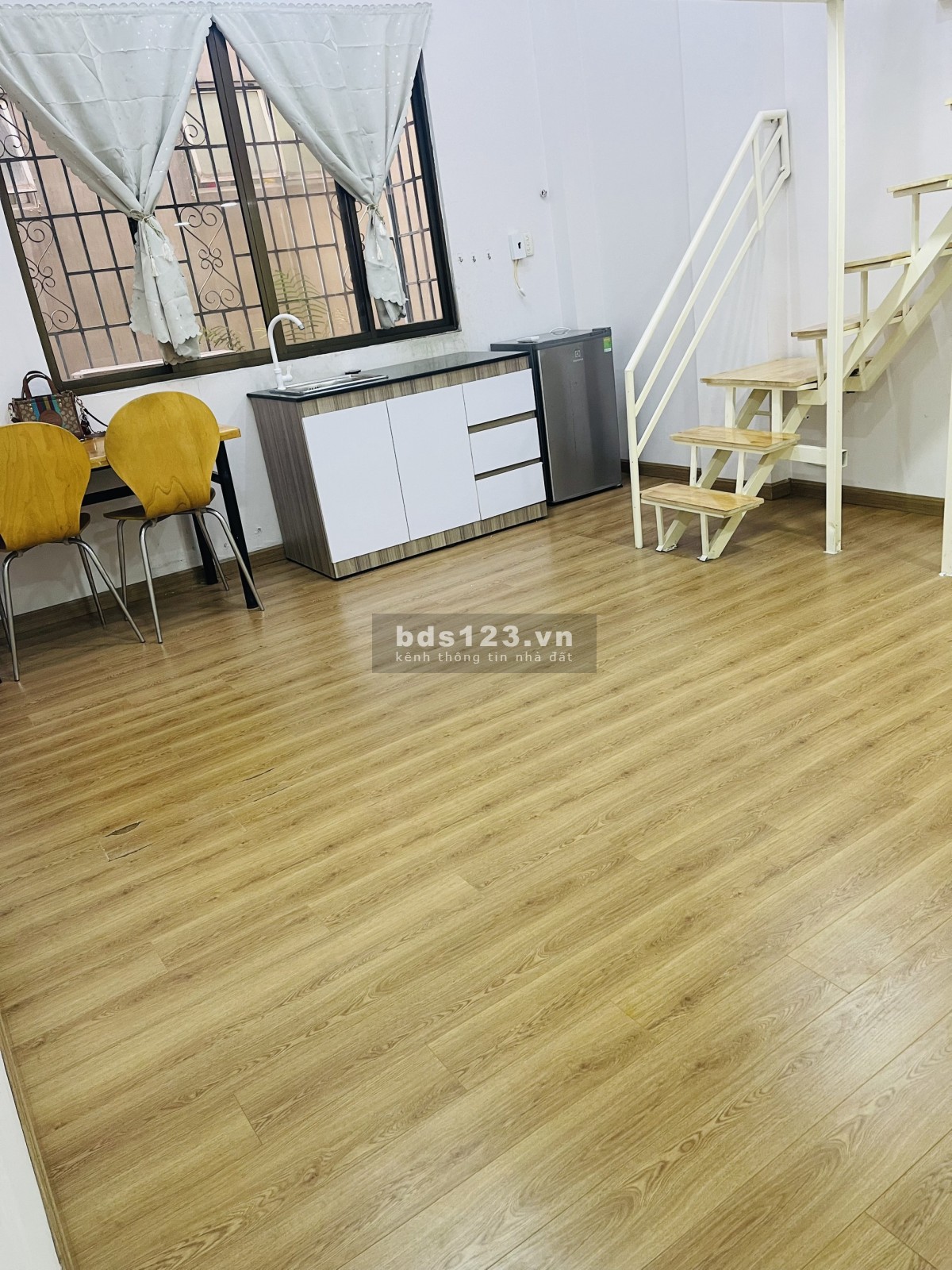 CHDV 30m2 đường Giaỉ Phóng Tân Bình có gác, cửa sổ lớn chỉ 5 triệu.