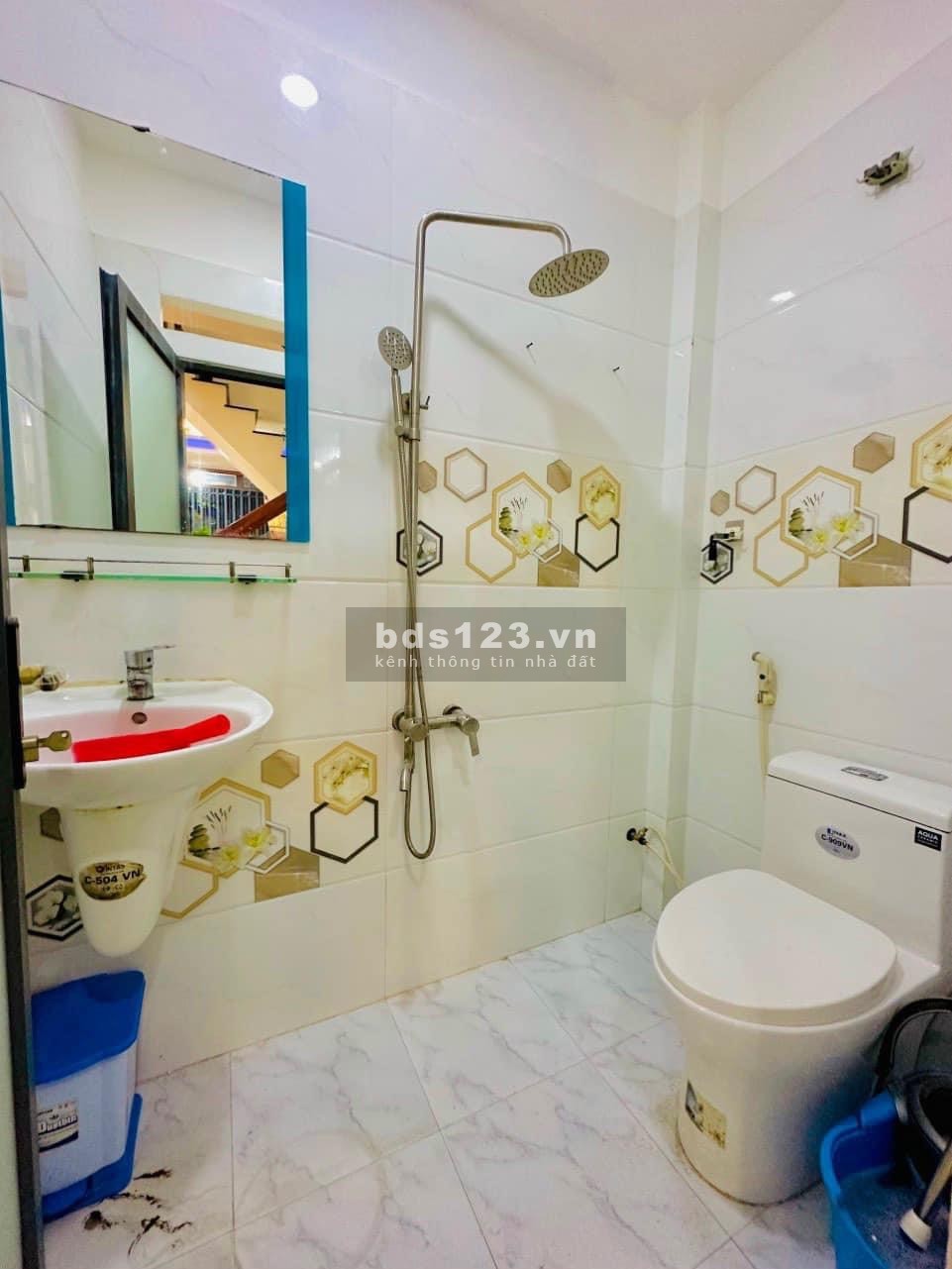 Nhà đẹp siêu đẹp,3/2, Phường 12, Q10, gần Vạn Hanh Mall, DT 50m2 giá 4 tỷ Lh 0901386173