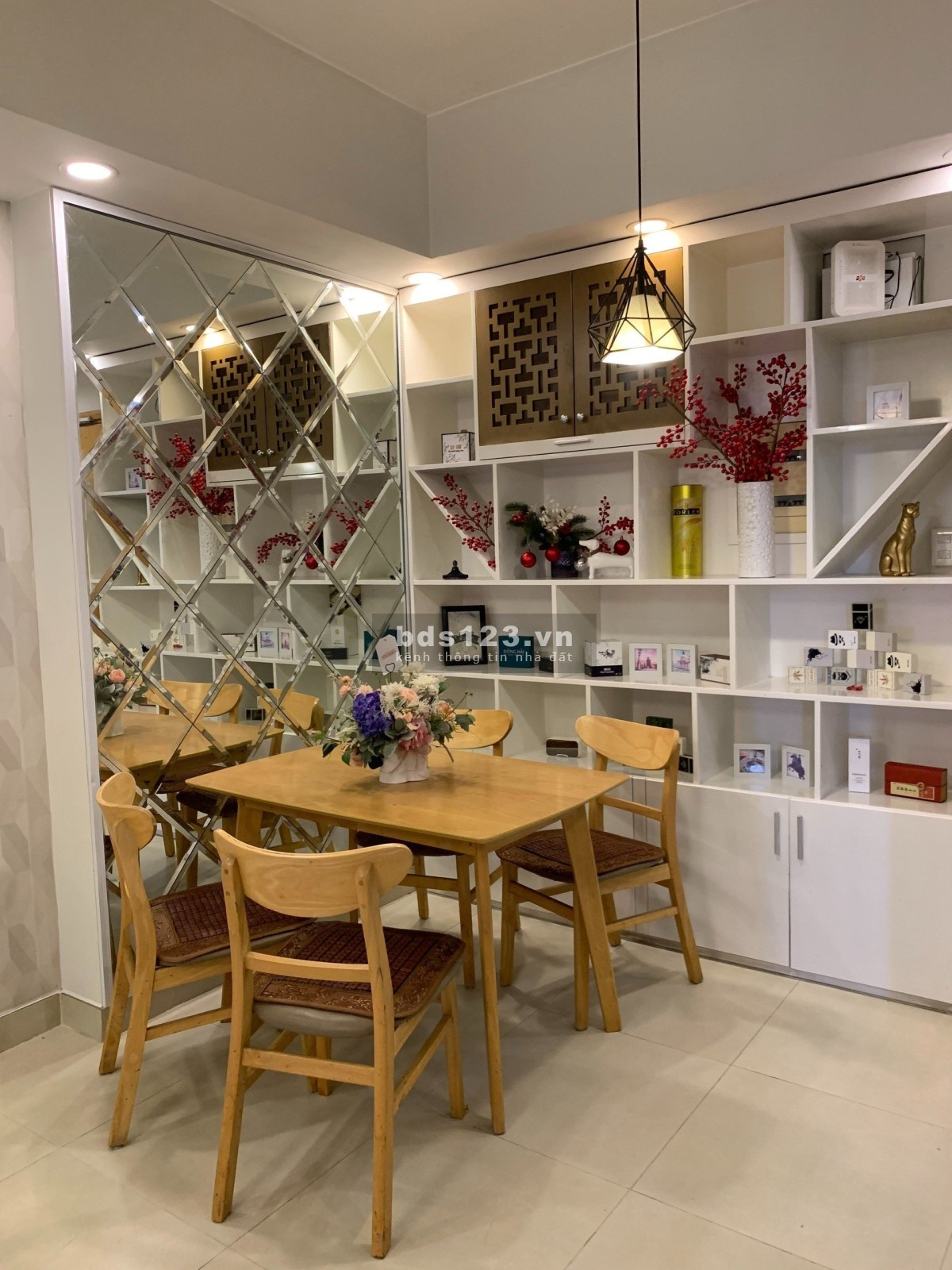 Chỉ 5.5 tỷ có ngay căn hộ Masteri Thảo Điền view sông, nhà đẹp 2 phòng ngủ, full nội thất.