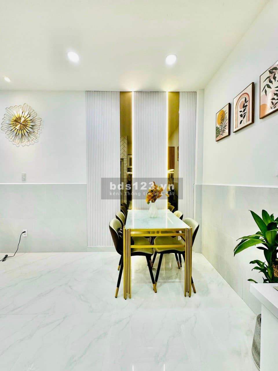 Cần bán nhà Hẻm xe hơi Đường Phan Huy Ích giá nhỉnh 3 tỷ.