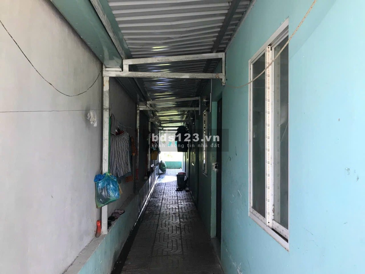 Bán gấp dãy trọ 6 phòng Long An đường nhựa 14m lòng khu công nghiệp.