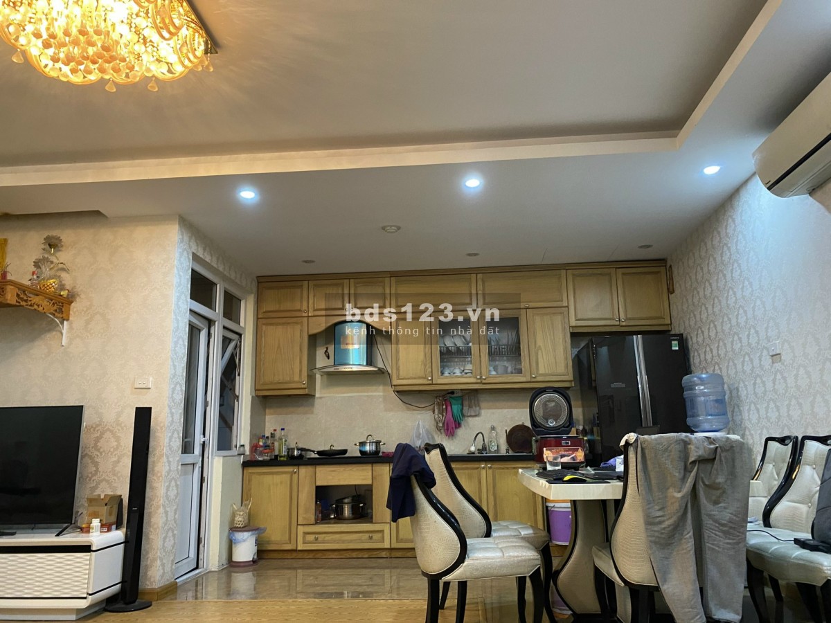 Nhà mình cần bán gấp 2 căn hộ tầng đẹp, full nội thất, KĐT Nam Cường, giá 2,7 tỷ - 3,1 tỷ, sổ đỏ