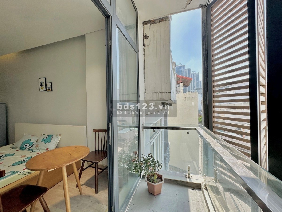 Studio Bancon Full Nội Đường Âu Dương Lân Phường 3 Quận 8