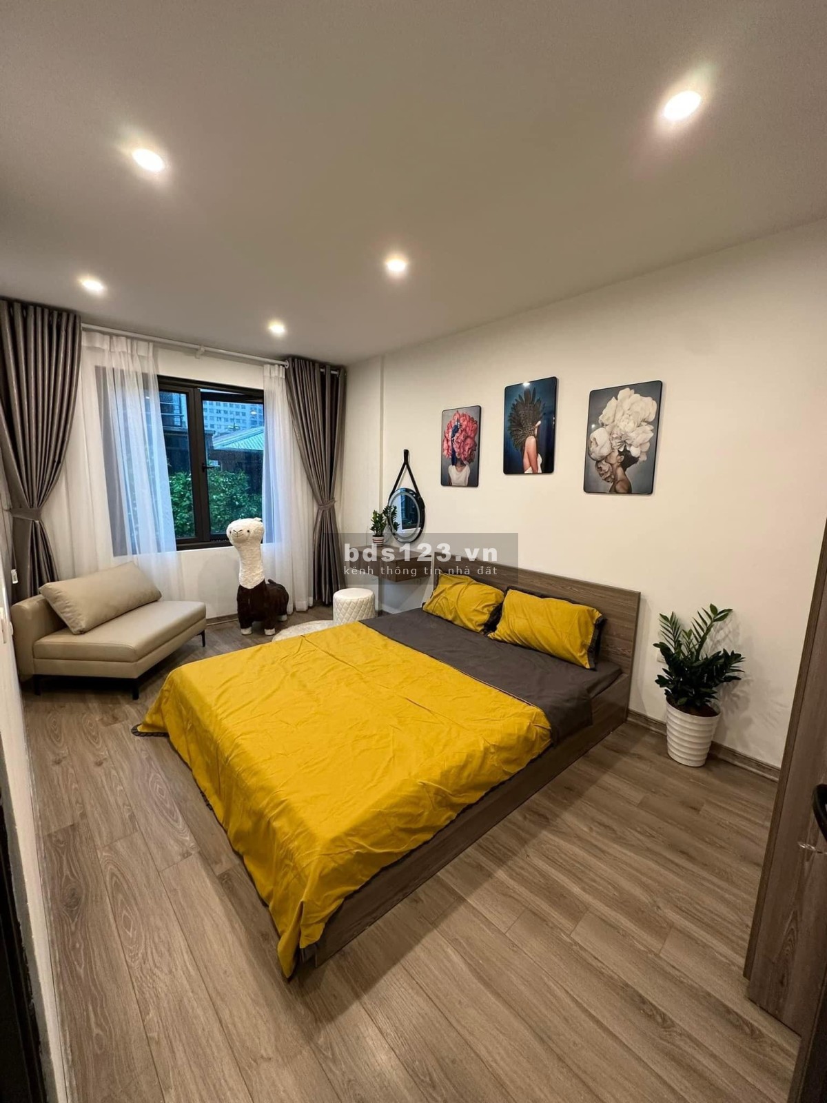 Bán nhà đẹp Phương Mai – Đống Đa, ngõ cực rộng, ô tô đỗ - sổ đỏ 35m2, 4 tầng, giá chỉ 5 tỷ