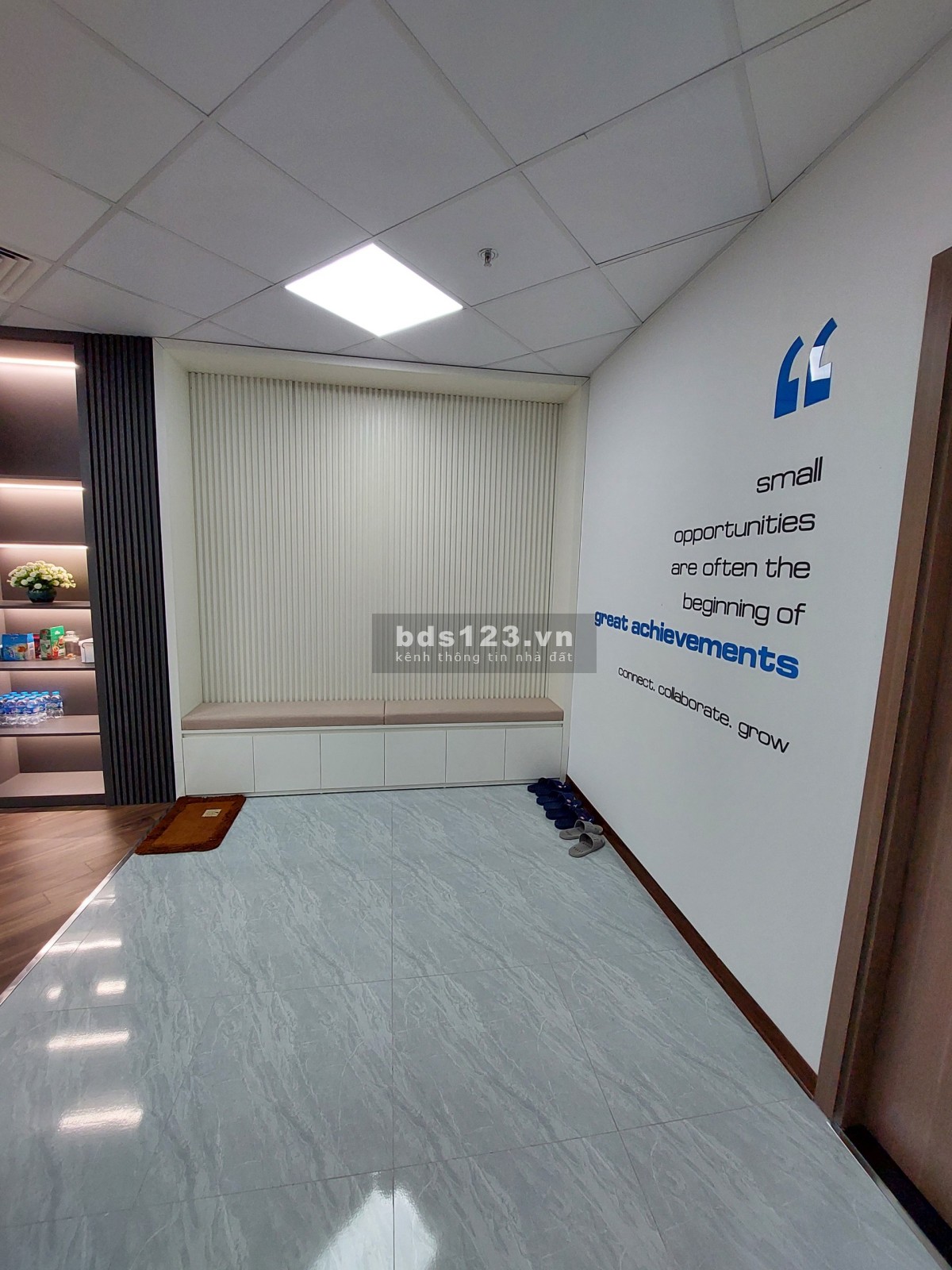 Cần cho thuê văn phòng với diện tích 171m2 tại tòa TechnoPark nhìn ra VinUni