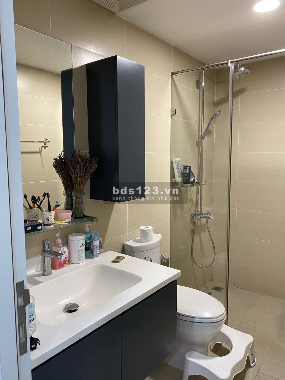 View Landmark 81! CHo thuê căn hộ Masteri Thảo Điền cực đẹp 98M2 3PN full NT 28tr