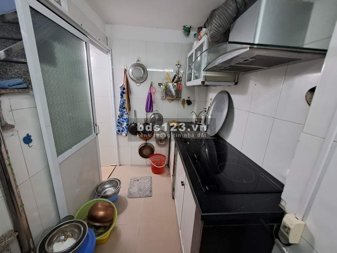 Nòng bán nhà Trung Phụng, Đống Đa, 30M2, hơn 2 tỷ, 4 tầng, dọn vào ở ngay
