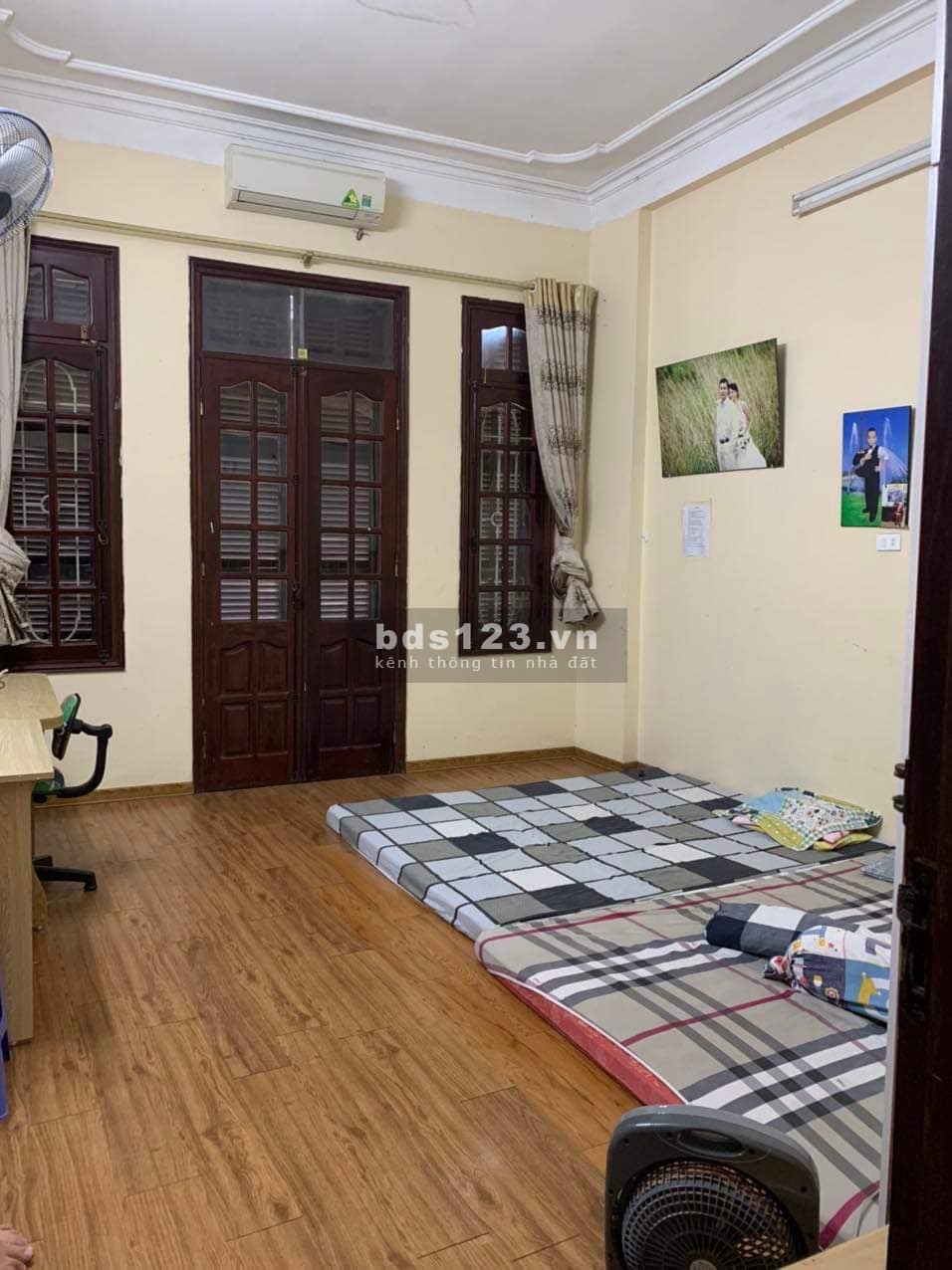 Bán nhà phố Dịch Vọng, Cầu Giấy. 55m2, 4t, Mt 4m, Ô tô vào nhà 6,3ty. Mặt ngõ thông KDoanh, Cực Hiếm