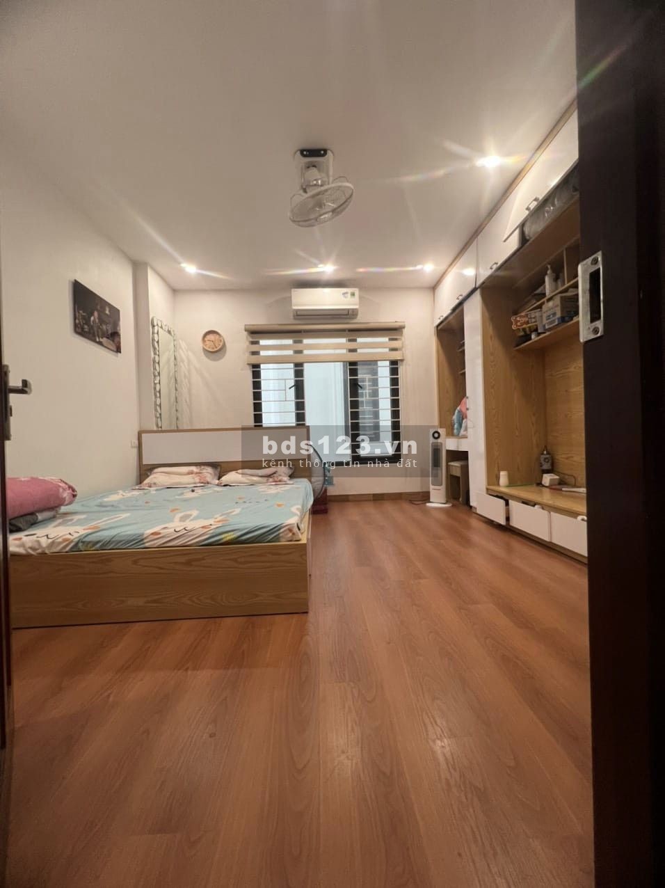 Sổ nở hậu - Nhà đẹp giá ngon - Trung tâm chợ Đồng Đinh - Thạch Bàn - Tiện ích đầy đủ