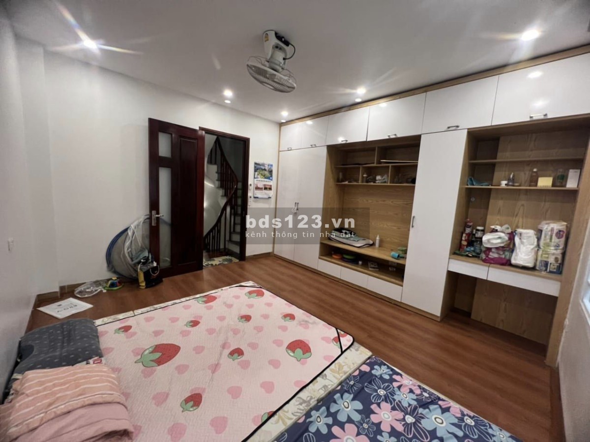 Sổ nở hậu - Nhà đẹp giá ngon - Trung tâm chợ Đồng Đinh - Thạch Bàn - Tiện ích đầy đủ