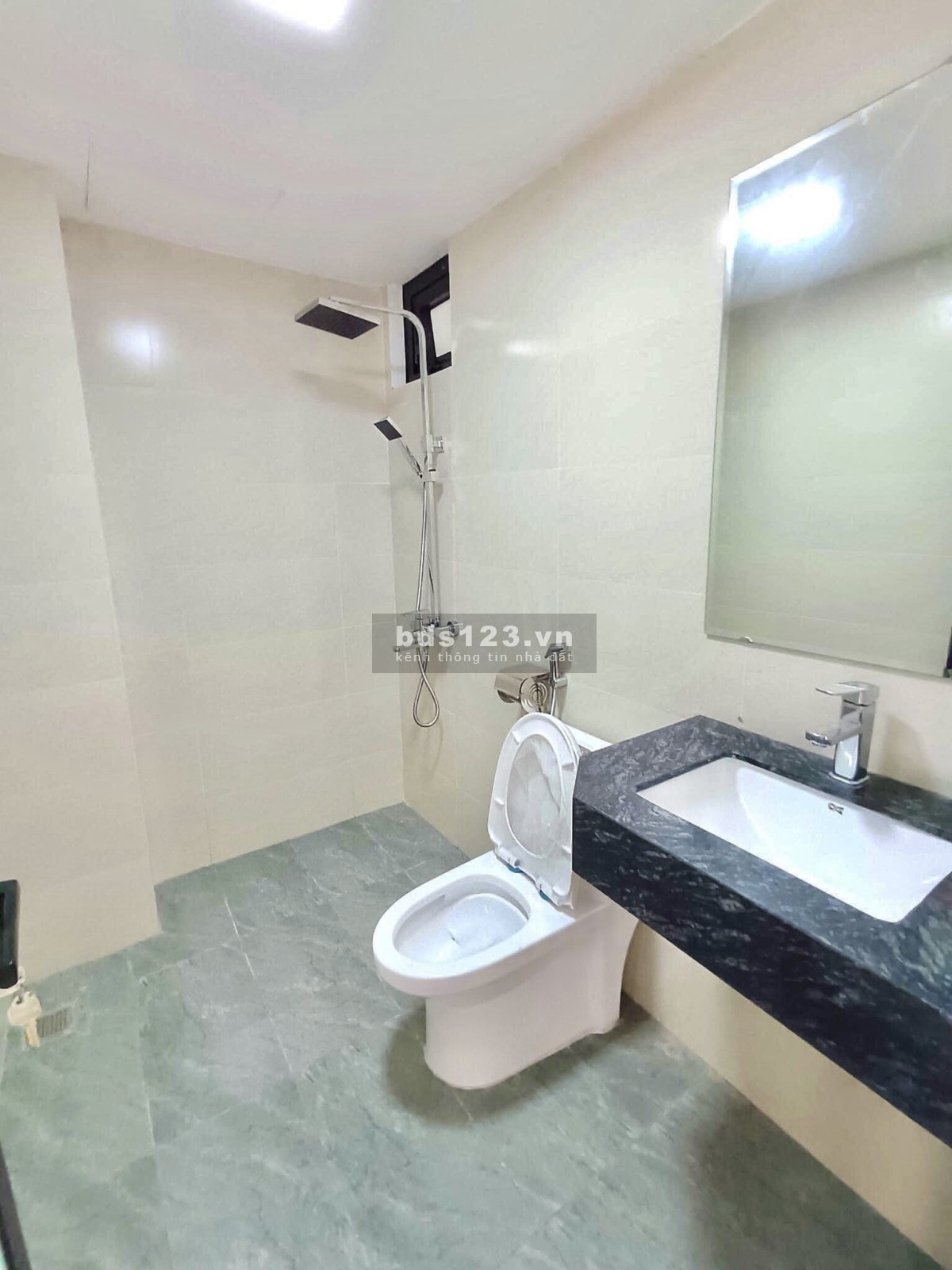 Siêu phẩm nhà Hồ Tùng Mậu, trung tâm Cầu Giấy ngõ thông mặt tiền rộng, lô góc siêu, giá rẻ