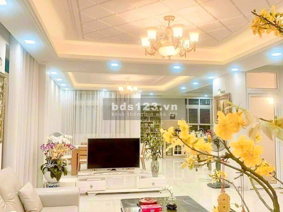 Chính chủ bán gấp biệt thự cao cấp 3 lầu có hầm mặt tiền KDC Kim Sơn, Q7