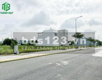 Chính chủ kẹt tiền cần bán nhanh lô đất ngay Trần Văn Giàu- Bình Tân 80m2 giá nhỉnh 1 tỷ, sẵn SHR