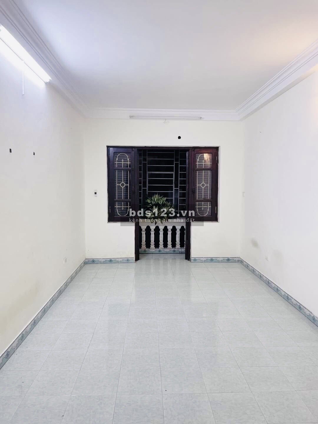 (Giá tốt ) Bán nhà Cầu Giấy – 5 tầng 30 m2 - Nhỉnh 3 tỷ cực hiếm - Nhà đẹp ở luôn