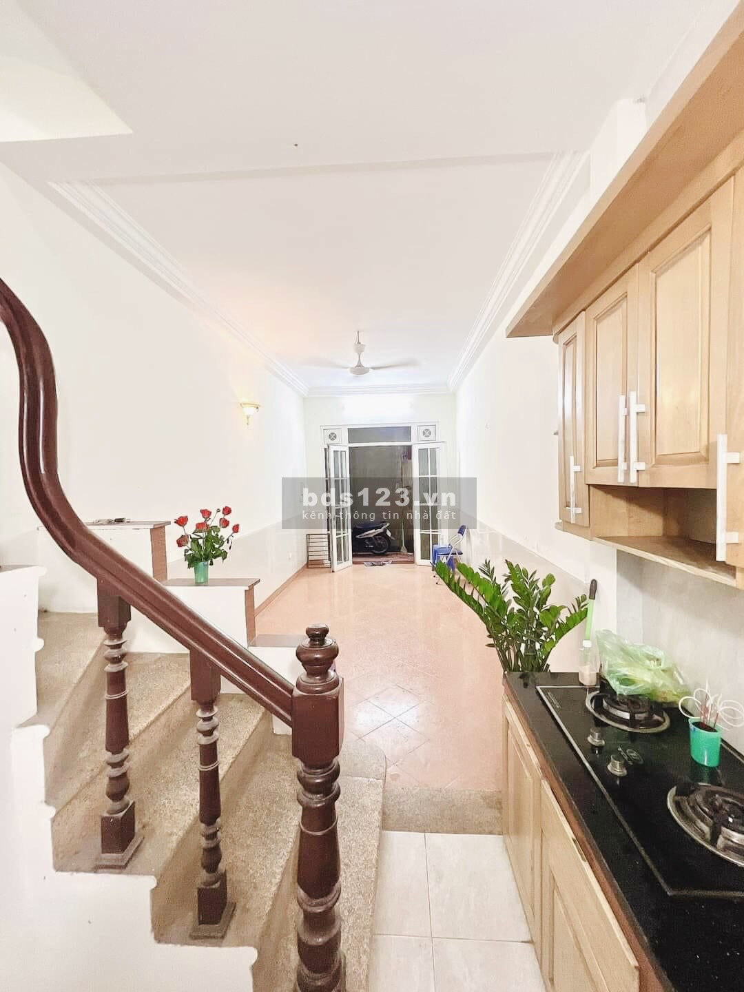 (Giá tốt ) Bán nhà Cầu Giấy – 5 tầng 30 m2 - Nhỉnh 3 tỷ cực hiếm - Nhà đẹp ở luôn