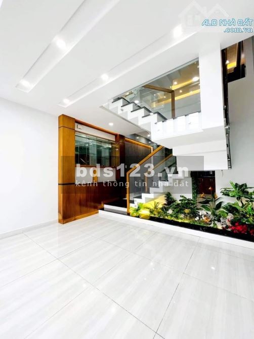 Nhà mới cực hiếm HXH khu vực sầm uất nhất Quận Gò Vấp, giáp Bình Thạnh, Phú Nhuận.