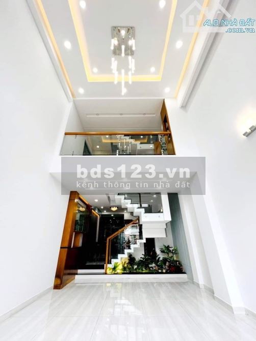 Nhà mới cực hiếm HXH khu vực sầm uất nhất Quận Gò Vấp, giáp Bình Thạnh, Phú Nhuận.