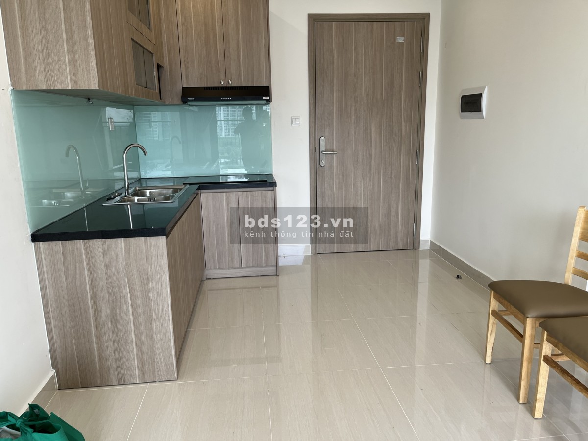 Bán lỗ 900tr căn hộ 2 PN + full nội thất tại Vinhomes Quận 9