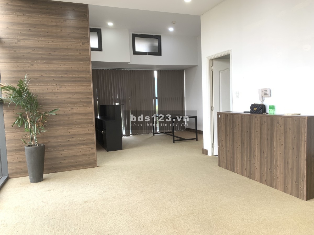 Trống sẵn văn phòng 52M2 cần cho thuê The Sun Avenue