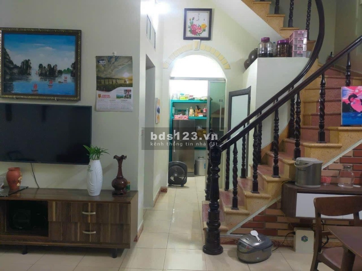 Rẻ - Hiếm nhà ngay TT Thanh Trì, 40mX 2T ở ngay, ô tô đỗ cổng hơn 2 tỷ