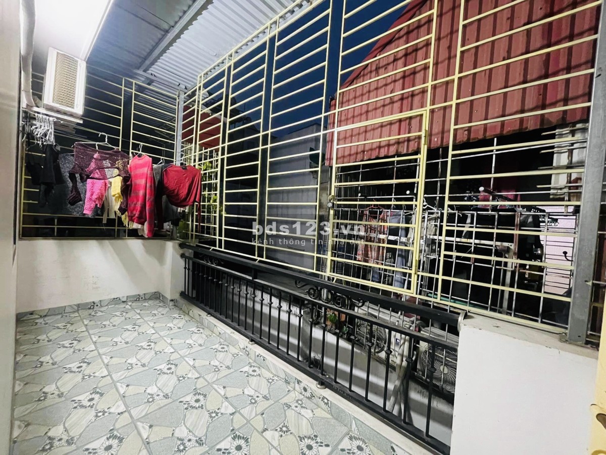 Bán nhà Kim Mã 5 tầng - 36 m2 – 4,3 tỷ siêu hời - Full nội thất - Xách vali ở ngay
