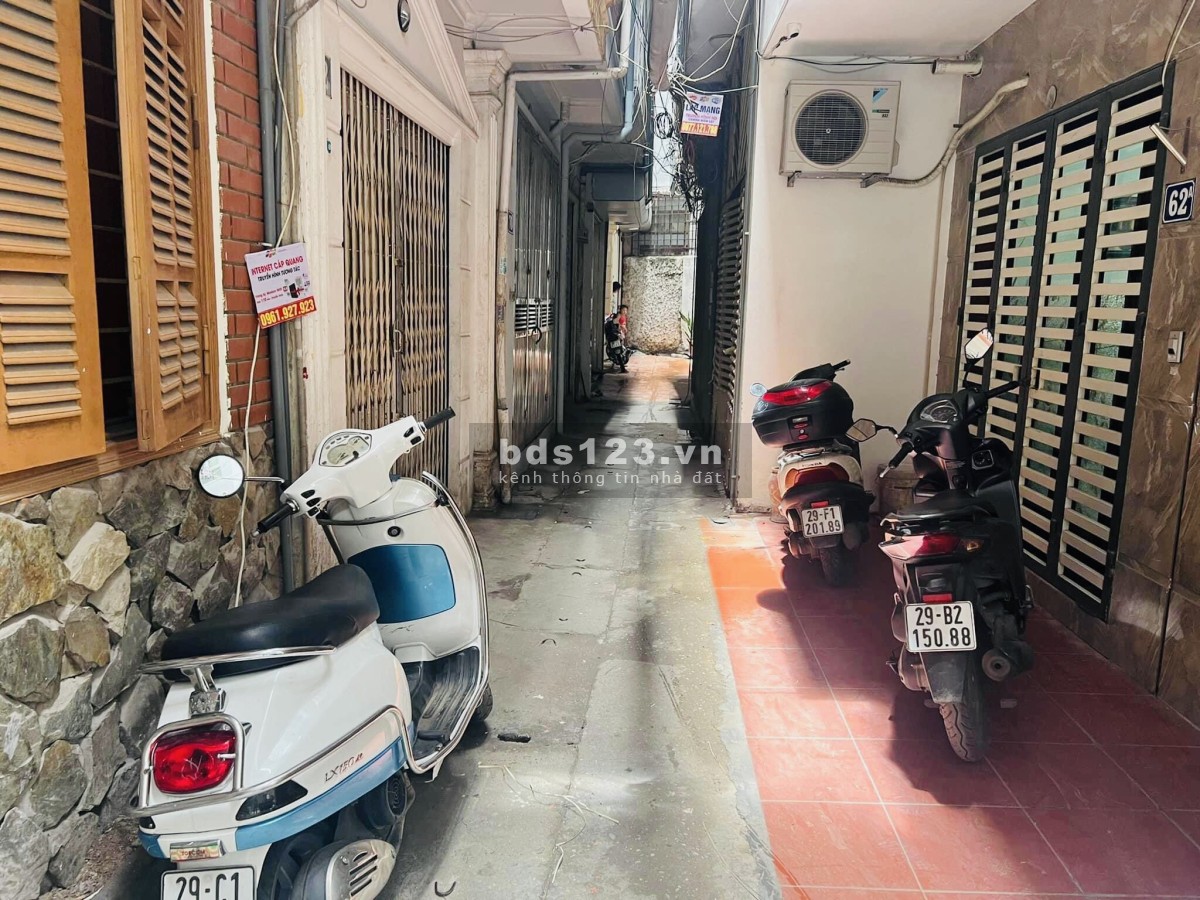 Bán nhà Hoàng Hoa Thám - Nhỉnh 3 tỷ - 5 tầng 40m2 - tặng full nội thất. Nhà đẹp ở ngay