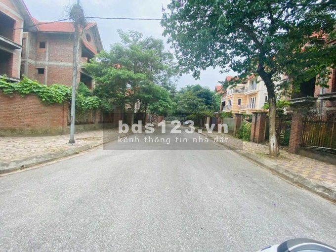 Cần chuyển nhượng gấp biệt thự khu ĐT Quang Minh - View vườn hoa trung tâm