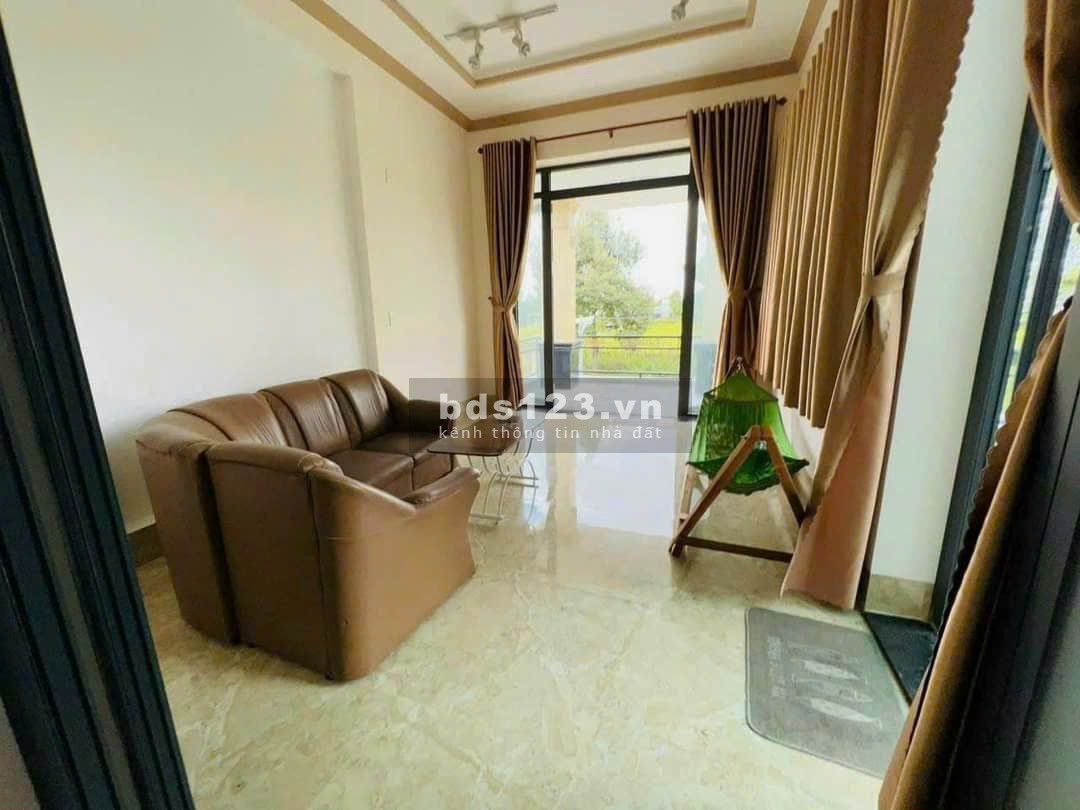 Chủ cần ra bán gấp nhà mặt tiền đường 15m Bình Dương 4,9 tỷ