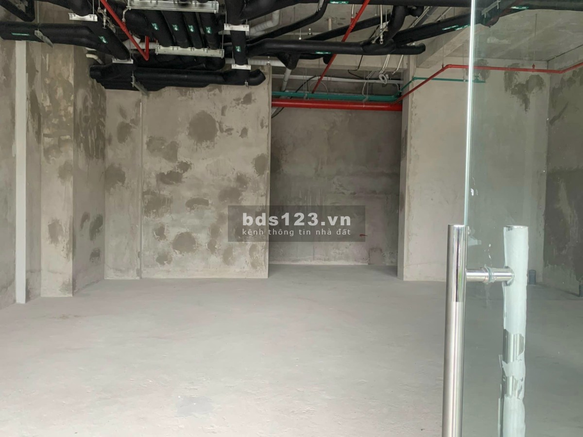 Bán lỗ 2 tỷ Shophouse 69m2 Vinhomes Quận 9 giá 13,7 tỷ
