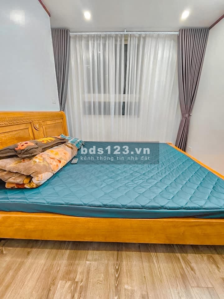 THÚY KIỀU ! Bán chung cư vinaconex 1 Khuất Duy Tiến 150m 3PN Tặng Nội Thất Lô Góc Tầng Trung