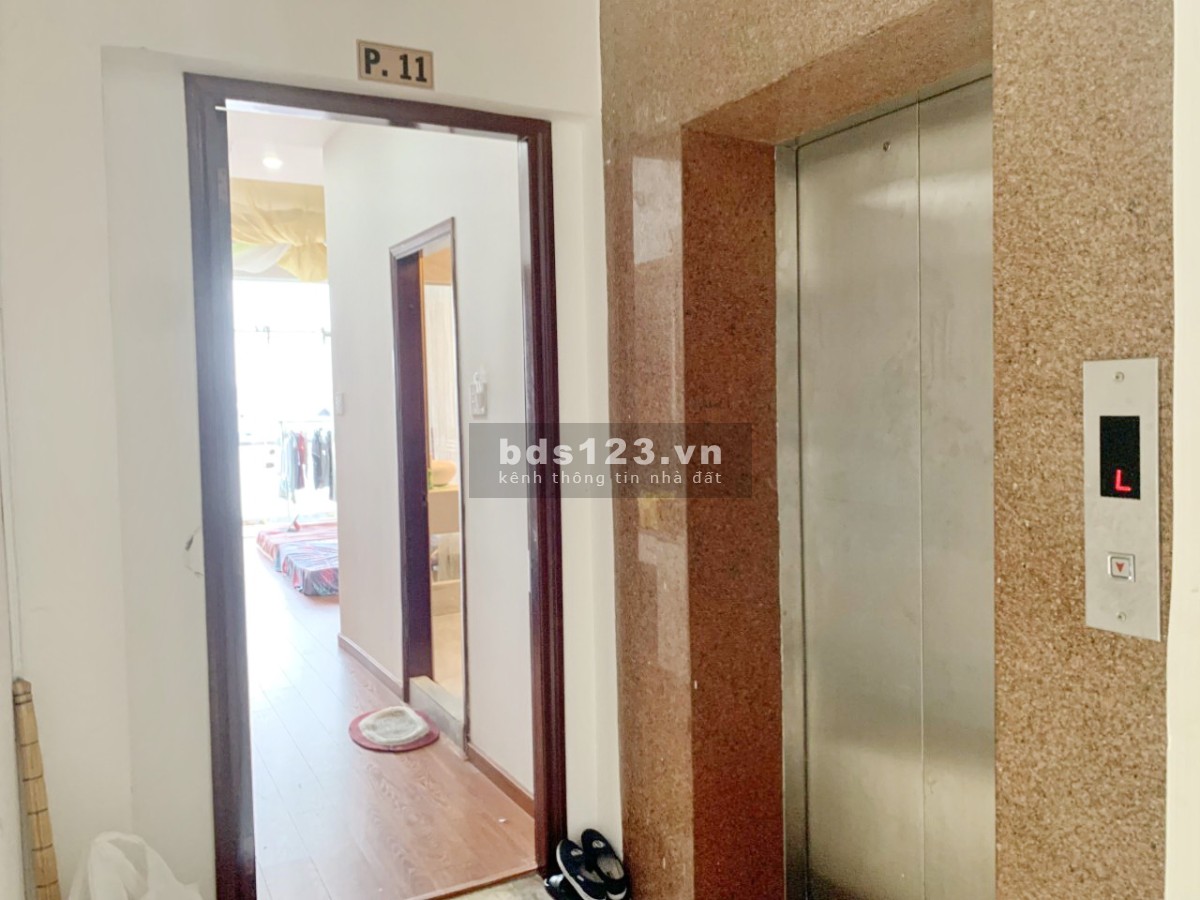 Bán gấp CHDV 5 lầu mặt tiền Nguyễn Thị Thập, Q7