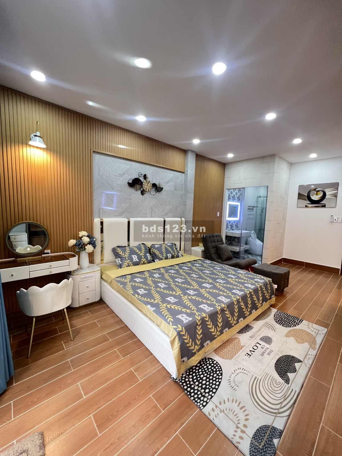 Nhà Mới 5 Tầng - Chính Chủ Cần Bán Căn Nhà Full Nội thất, Dt Nở Hậu Nhẹ Đón Tài Lộc
