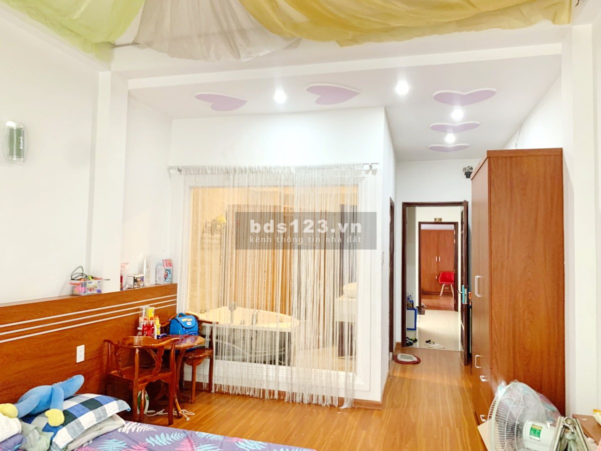 Bán gấp CHDV 5 lầu mặt tiền Nguyễn Thị Thập, Q7
