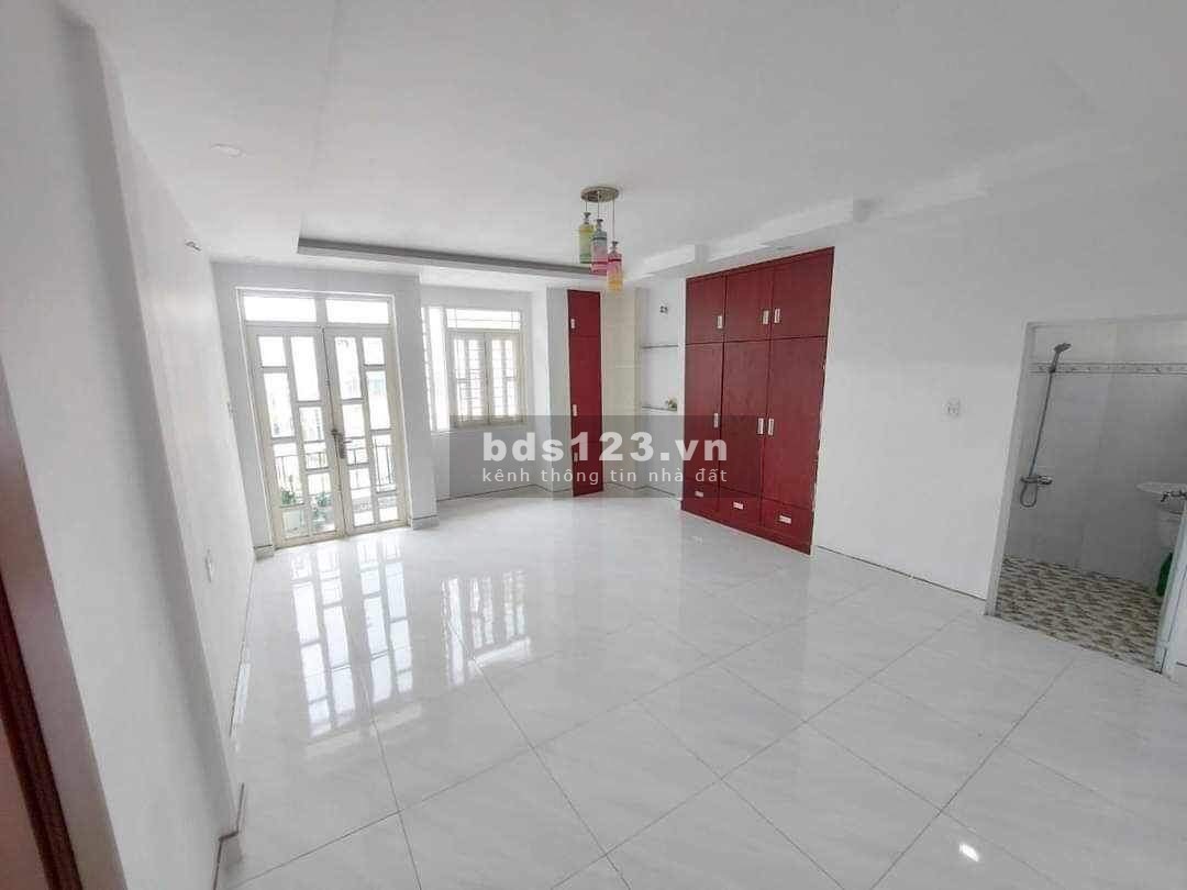BÁN NHÀ 2 mặt tiền CMT8, 4 lầu, ngang 3.6x9 nhỉnh 5 tỷ