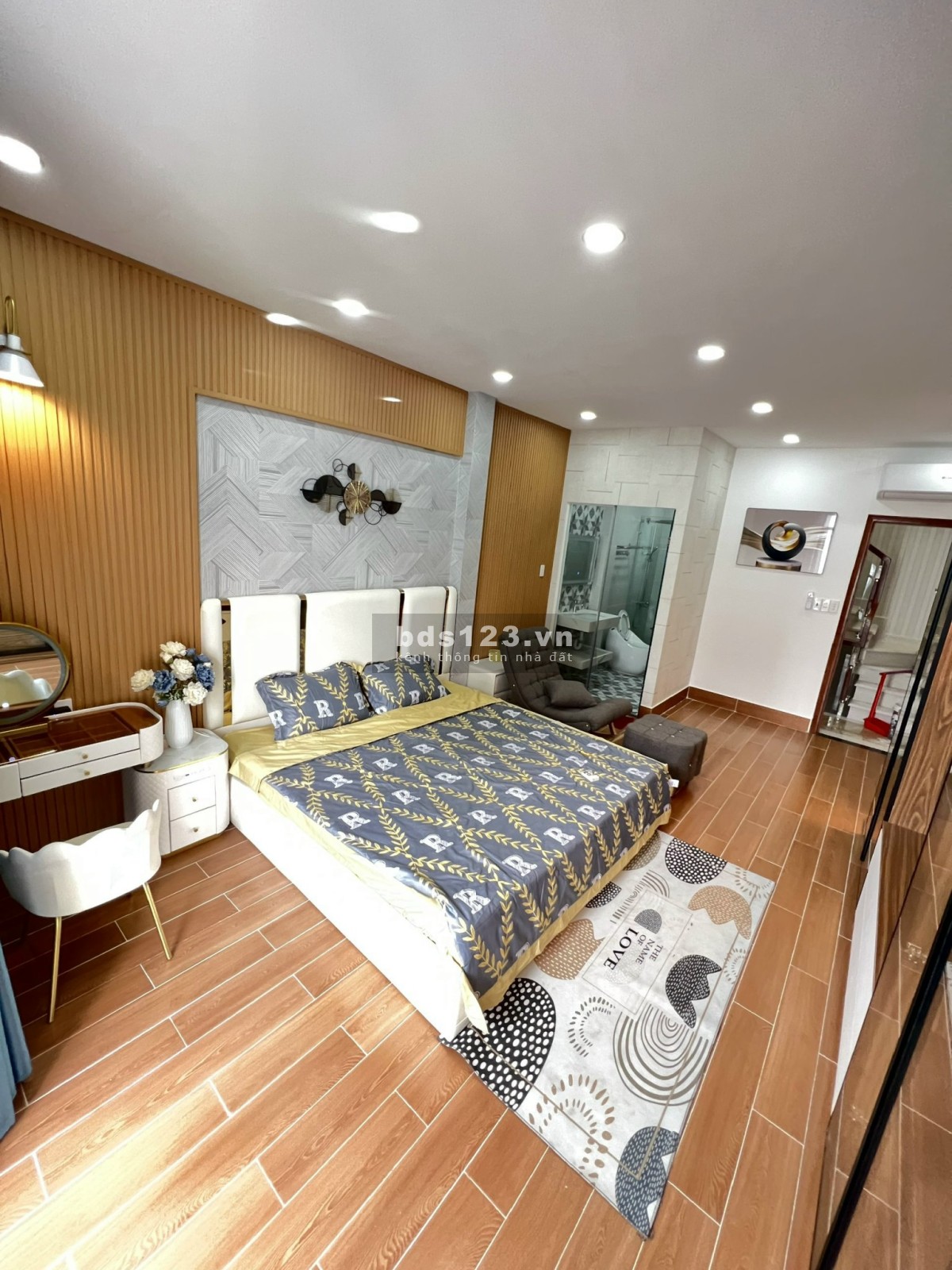 Nhà Mới 5 Tầng - Chính Chủ Cần Bán Căn Nhà Full Nội thất, Dt Nở Hậu Nhẹ Đón Tài Lộc