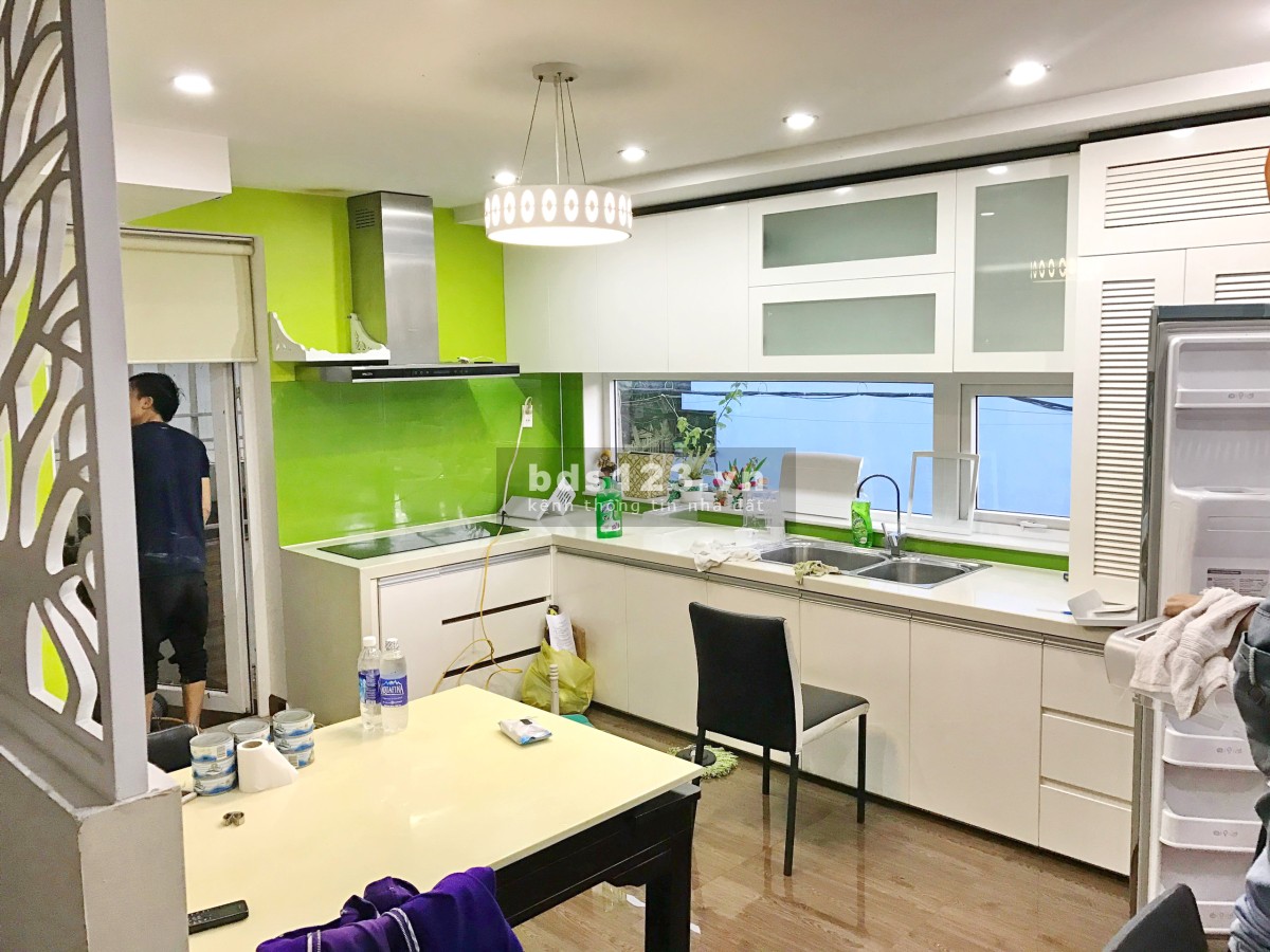 Chính chủ bán gấp nhà phố đẹp 2 lâu sân thượng KDC Tân Phong cạnh Kim Sơn, Q7