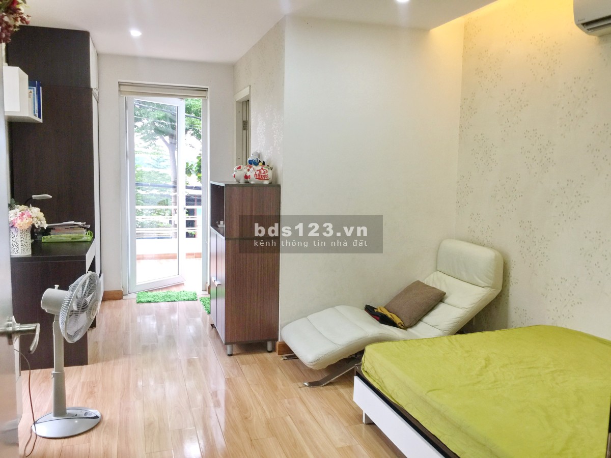 Chính chủ bán gấp nhà phố đẹp 2 lâu sân thượng KDC Tân Phong cạnh Kim Sơn, Q7