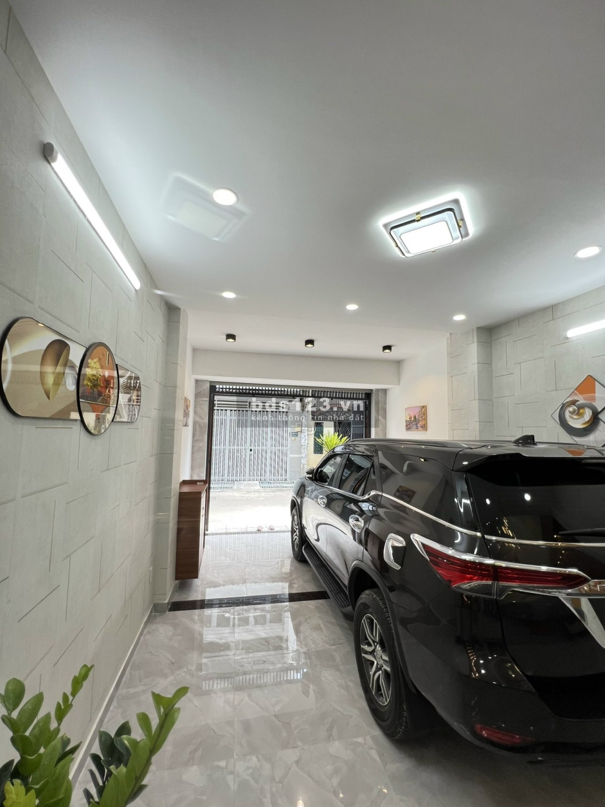 Nhà Mới 5 Tầng - Chính Chủ Cần Bán Căn Nhà Full Nội thất, Dt Nở Hậu Nhẹ Đón Tài Lộc