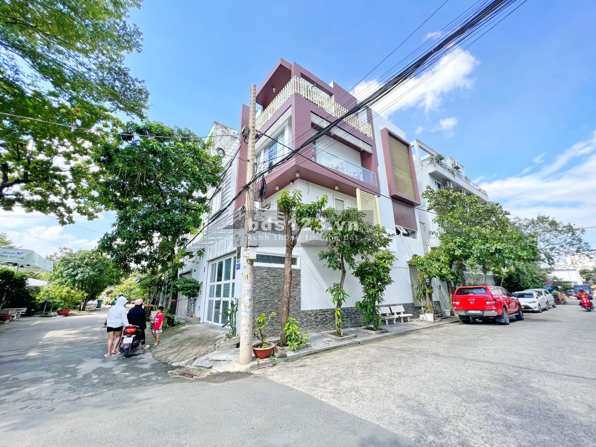 Chính chủ bán gấp nhà phố đẹp 2 lâu sân thượng KDC Tân Phong cạnh Kim Sơn, Q7