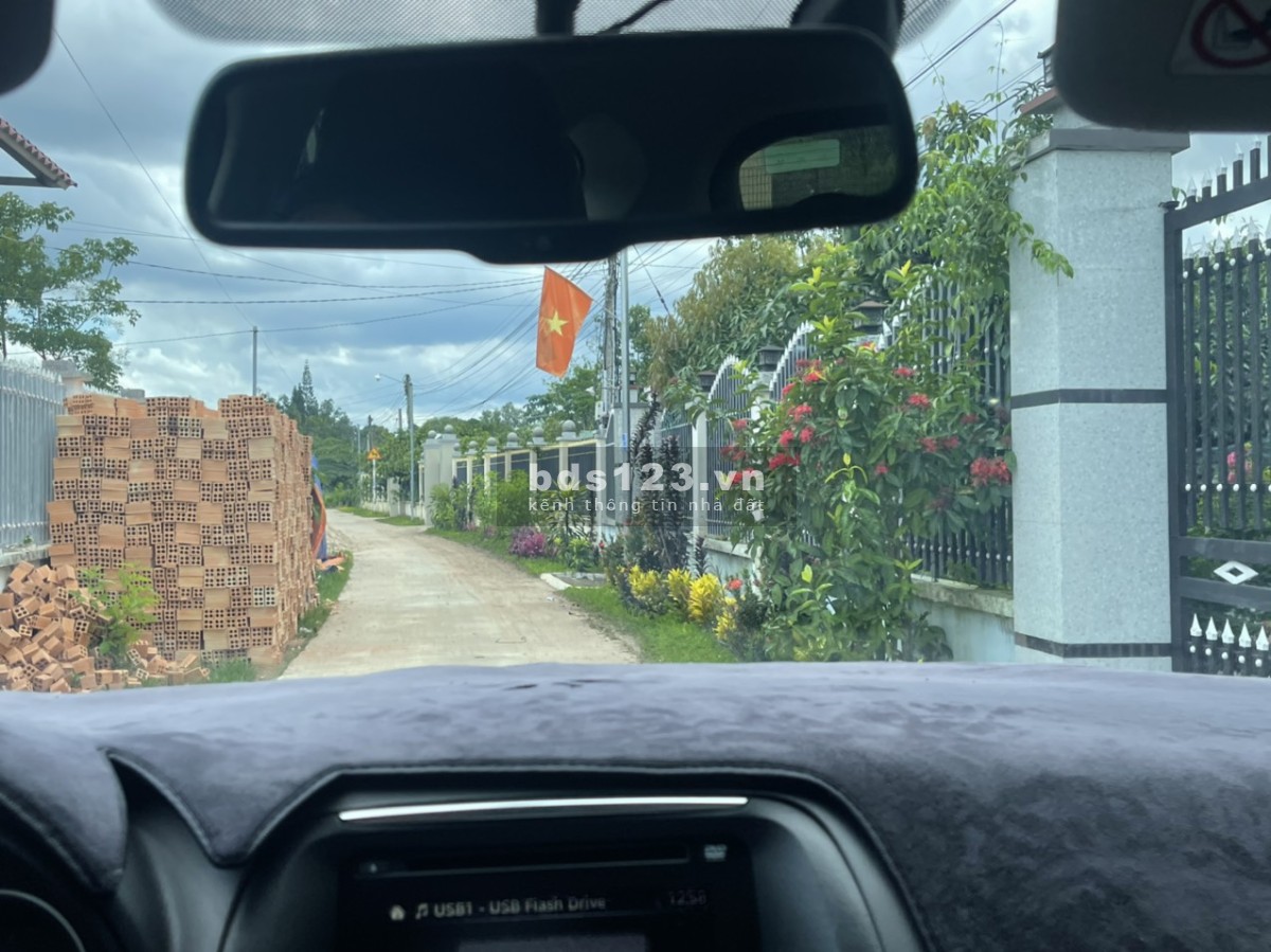 Bán đất 6 nền lền kề, đã sổ riêng từng nền, tổng 1500m² Full thổ cư chỉ 4tỷ2 còn TL