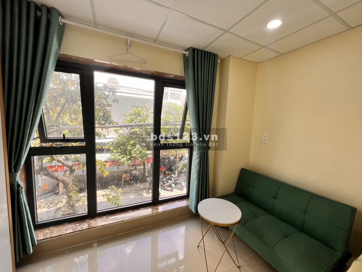 Studio full NT cửa sổ lớn gần ĐH UFM, Cresent Mall Q7