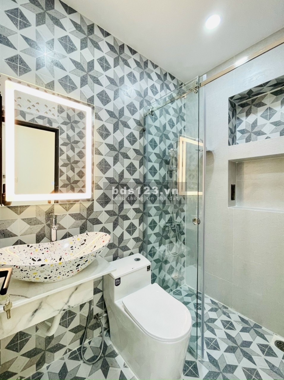 Nhà Mới 5 Tầng - Chính Chủ Cần Bán Căn Nhà Full Nội thất, Dt Nở Hậu Nhẹ Đón Tài Lộc
