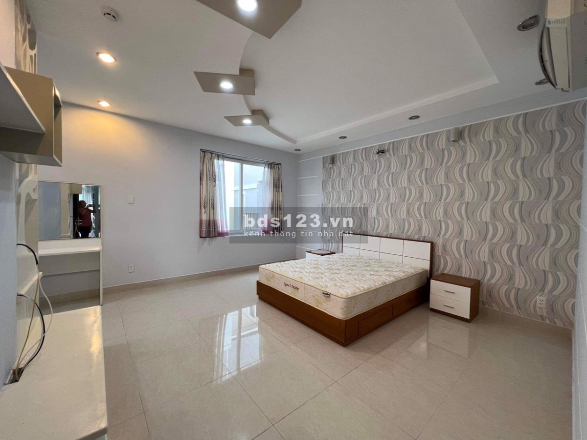 Cho thuê biệt thự góc 2 mặt tiền Quận 7 siêu đẹp với 5PN + 5WC Và Full nội thất Giá Thuê Chỉ 50tr/th